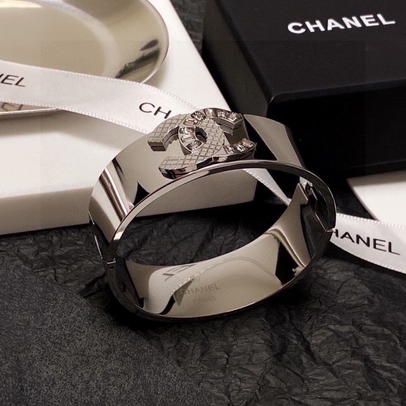 Ch**el bracelets